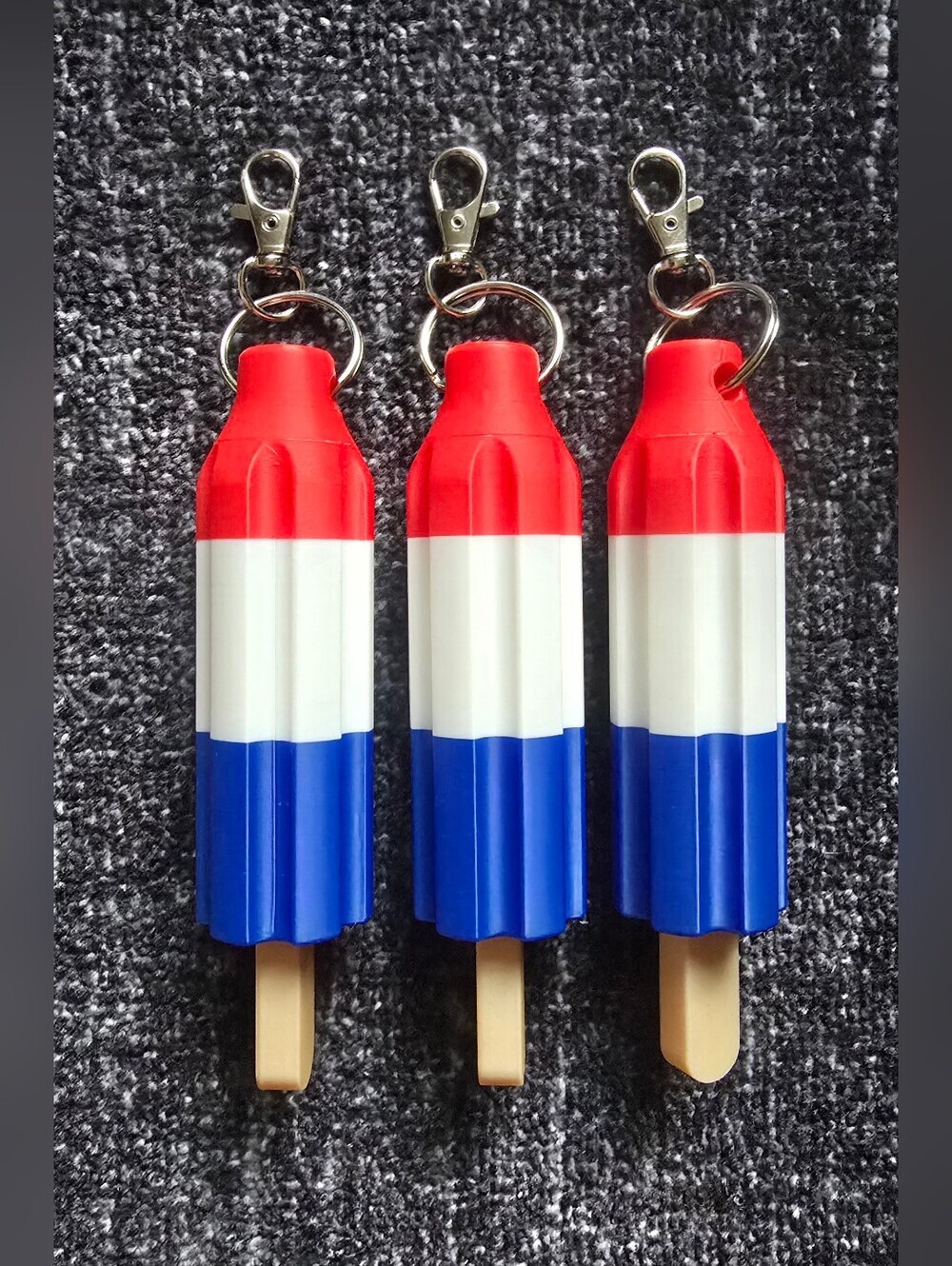3D Printed Patriotic Chapstick Holder Keychain 4th of July Lip Balm Clip On USA - Picture 2 of 4
